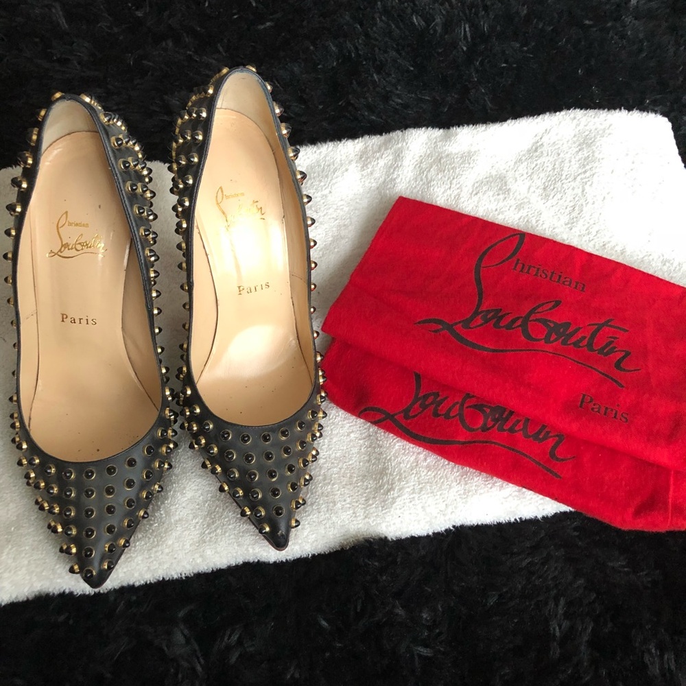AUTHENTIC CHRISTIAN LOUBOUTINS!! OFFERS WELCOME❤️